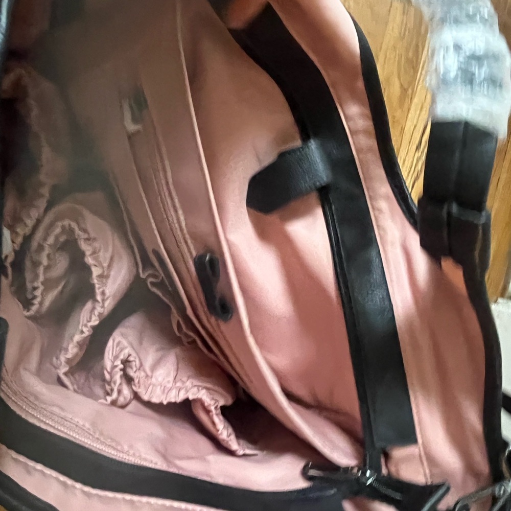 BB Leather Tote Bag -New - Picture 6 of 9